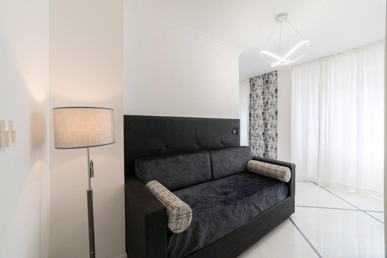 Apartments Hotel Real Suite Napoli Chiaia Mergellina Exterior foto
